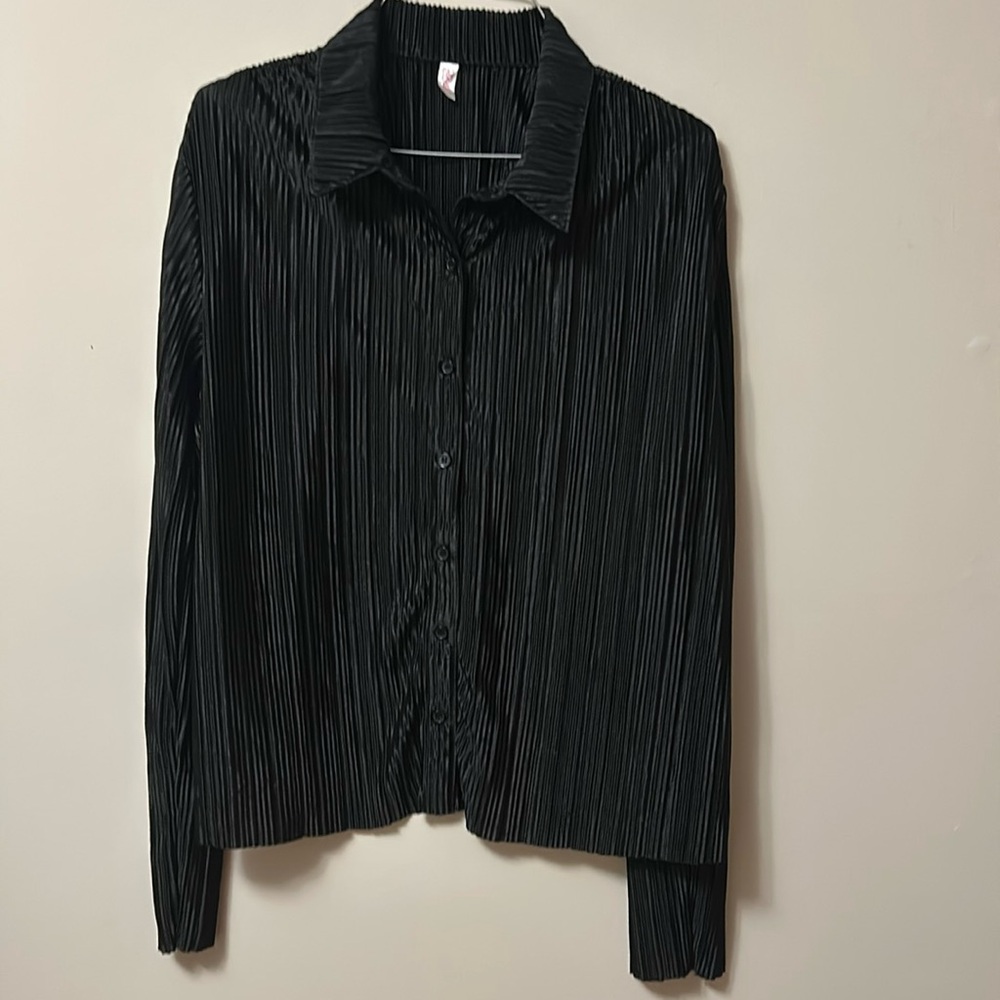 NoBo black 100%polyester blouse vertical lines button front long sleeve size XXL
